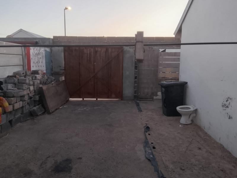 4 Bedroom Property for Sale in Mitchells Plain Central Western Cape